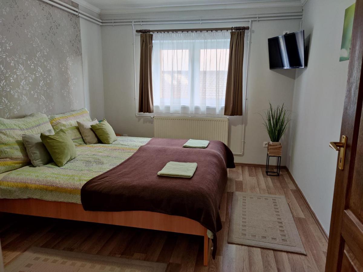Katalin Apartmanhaz Mişcolţ Exterior foto