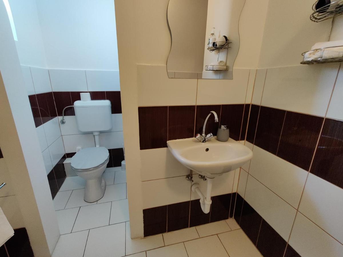 Katalin Apartmanhaz Mişcolţ Exterior foto