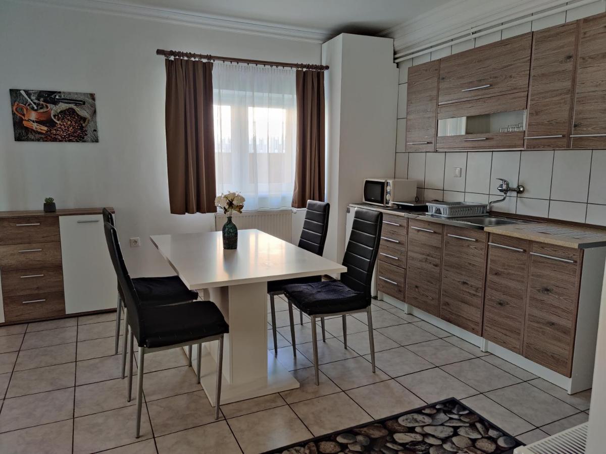 Katalin Apartmanhaz Mişcolţ Exterior foto