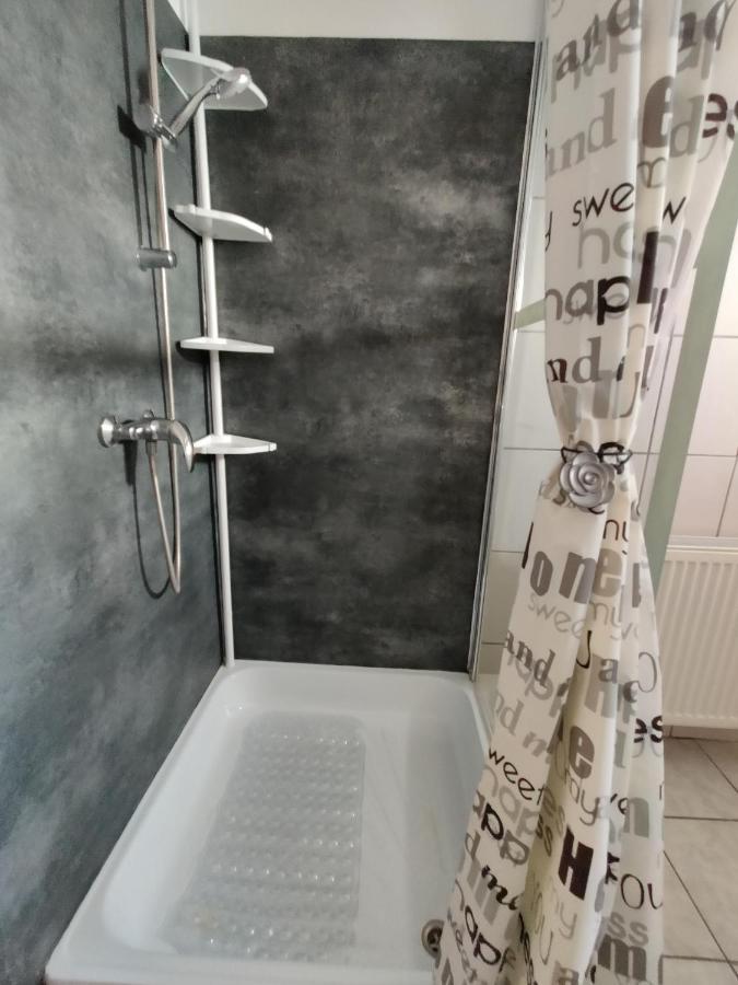 Katalin Apartmanhaz Mişcolţ Exterior foto